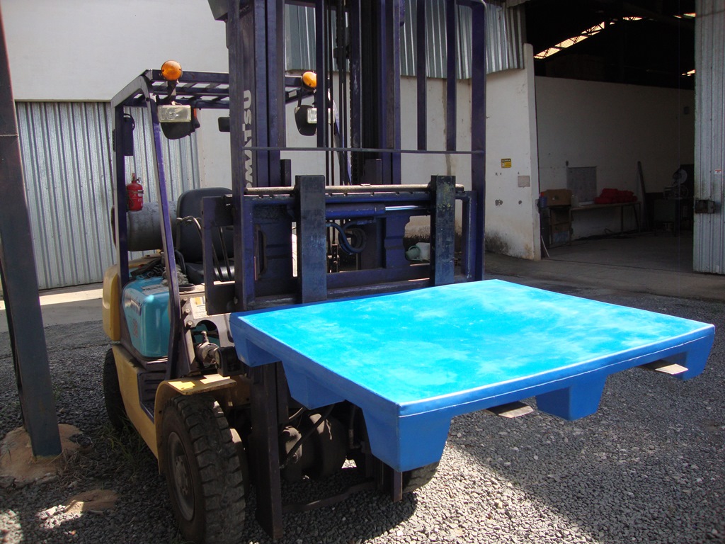 Pallet de plástico (2).JPG